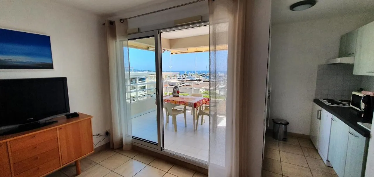 Standing Vue Mer Entre Cannes Et Antibes جولْف جو 0*, جولْف جو